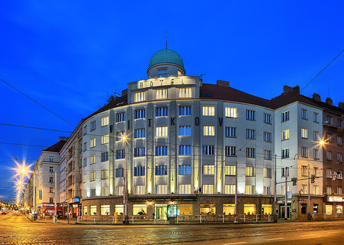 Main hotel night