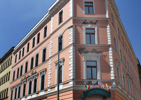Main hotel carlton