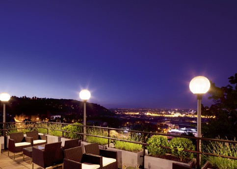 Main tlbterrace